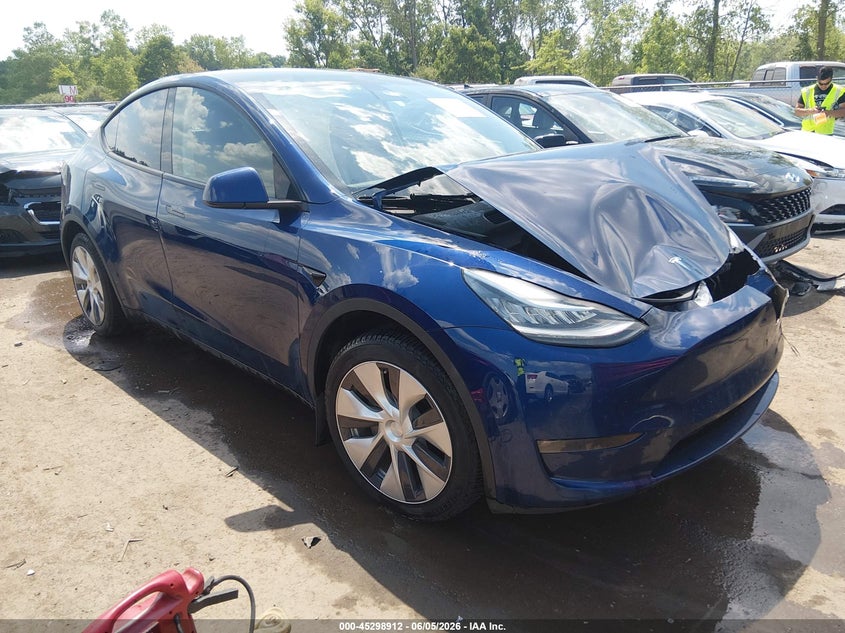 2021 Tesla Model y VIN 5YJYGAEE8MF278919 IAAI salvage auction — FRONT END, Salvage (Ohio), sold $9,925 on 2026-07-28 (photo 1)