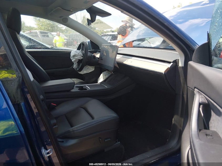 2021 Tesla Model y VIN 5YJYGAEE8MF278919 IAAI salvage auction — FRONT END, Salvage (Ohio), sold $9,925 on 2026-07-28 (photo 5)
