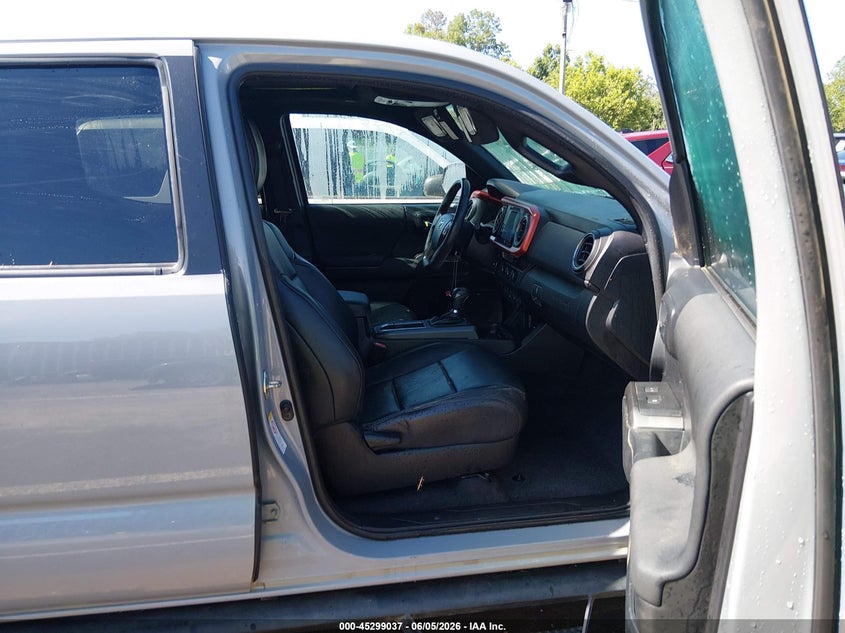 2019 Toyota Tacoma VIN 5TFAZ5CN4KX076250 IAAI salvage auction — WATER/FLOOD, Salvage (Mississippi), sold $8,300 on 2026-07-30 (photo 5)