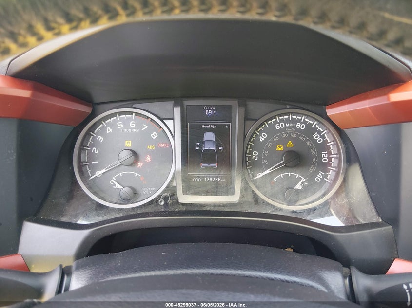 2019 Toyota Tacoma VIN 5TFAZ5CN4KX076250 IAAI salvage auction — WATER/FLOOD, Salvage (Mississippi), sold $8,300 on 2026-07-30 (photo 7)
