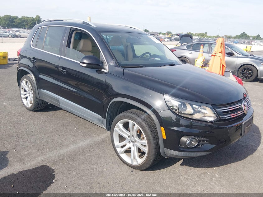 2016 Volkswagen Tiguan VIN WVGAV7AX8GW577081 IAAI salvage auction — LEFT SIDE, Salvage Title, sold $2,550 on 2026-07-21 (photo 1)