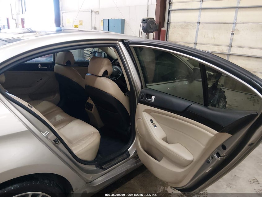 2015 Kia Cadenza VIN KNALN4D75F5171221 IAAI salvage auction — FRONT END, Salvage (Idaho), sold $350 on 2026-07-10 (photo 8)