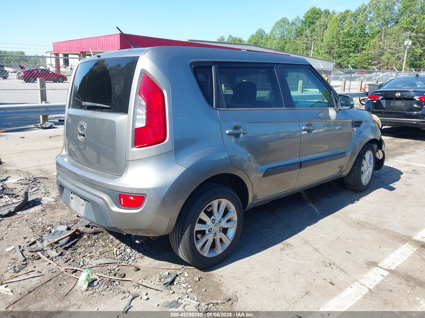 2012 Kia Soul VIN KNDJT2A64C7384029 IAAI salvage auction — SIDE, Salvage Title, sold $475 on 2026-07-16 (photo 4)