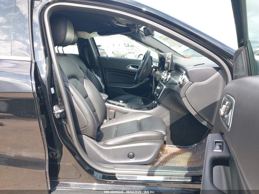 2019 Mercedes-benz Gla-klasse VIN WDCTG4EB6KU016168 IAAI salvage auction — LEFT SIDE, Original (Texas), sold $6,500 on 2026-08-13 (photo 5)