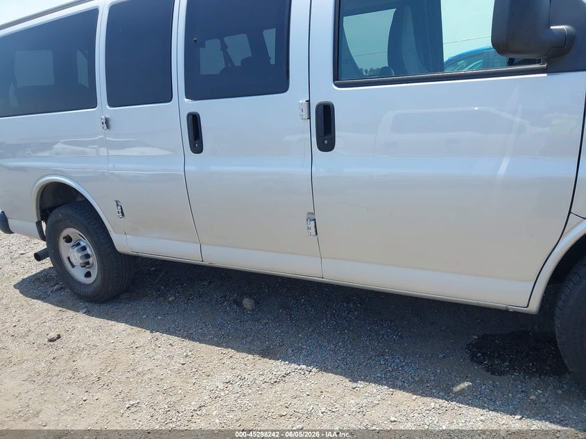 2018 Chevrolet Express 2500 VIN 1GAWGEFG9J1300373 IAAI salvage auction — RIGHT SIDE, SF97 (California), sold $15,200 on 2026-07-28 (photo 6)