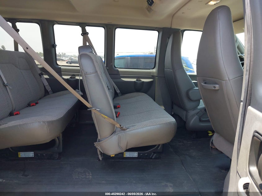2018 Chevrolet Express 2500 VIN 1GAWGEFG9J1300373 IAAI salvage auction — RIGHT SIDE, SF97 (California), sold $15,200 on 2026-07-28 (photo 8)