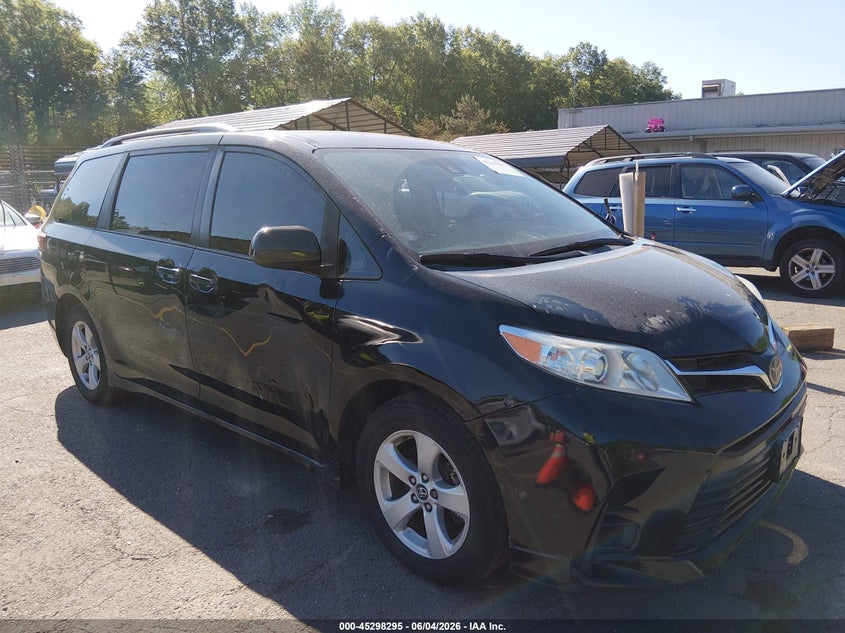 2018 Toyota Sienna VIN 5TDKZ3DC9JS957469 IAAI salvage auction — LEFT & RIGHT, Salvage Title, sold $5,100 on 2026-07-24 (photo 1)