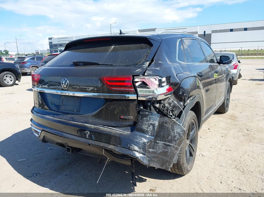2021 Volkswagen Atlas cross sport VIN 1V2TE2CA9MC207603 IAAI salvage auction — FRONT & REAR, Salvage Title, sold $4,300 on 2026-07-28 (photo 4)