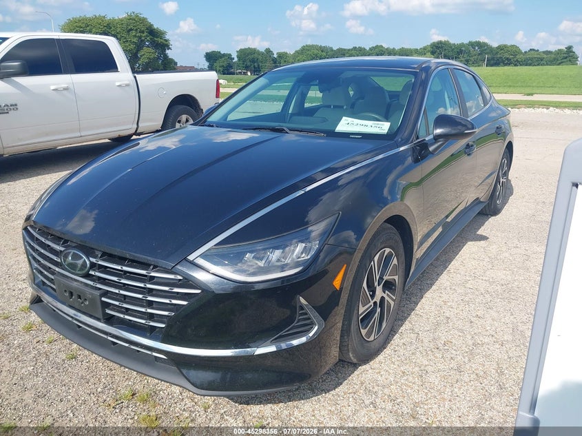 2021 Hyundai Sonata VIN KMHL24JJ1MA028097 IAAI salvage auction — NORMAL WEAR, Sf97 (Illinois), sold $10,100 on 2026-07-14 (photo 2)