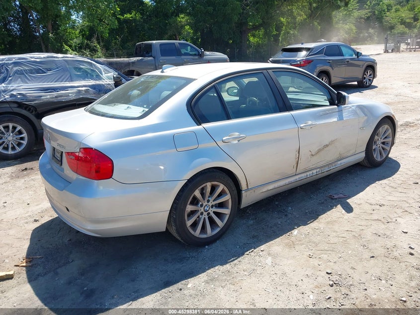 2011 BMW 3 series VIN WBAPH7G55BNN04497 IAAI salvage auction — SIDE, Salvage (Georgia), sold $475 on 2026-07-18 (photo 4)