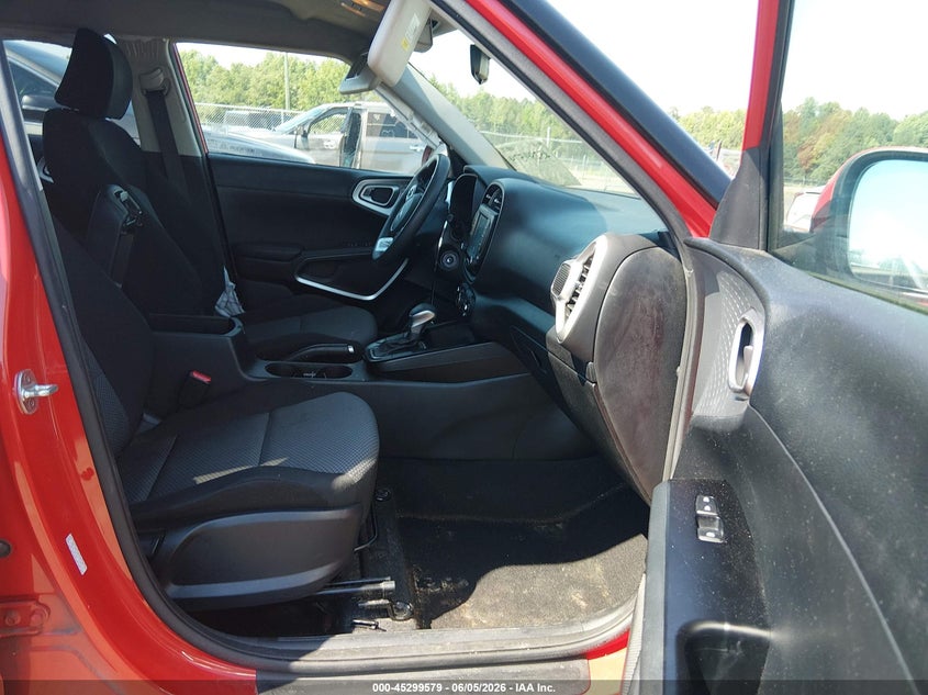 2021 Kia Soul VIN KNDJ23AUXM7144573 IAAI salvage auction — LEFT SIDE, Salvage Title, sold $25 on 2026-07-29 (photo 5)