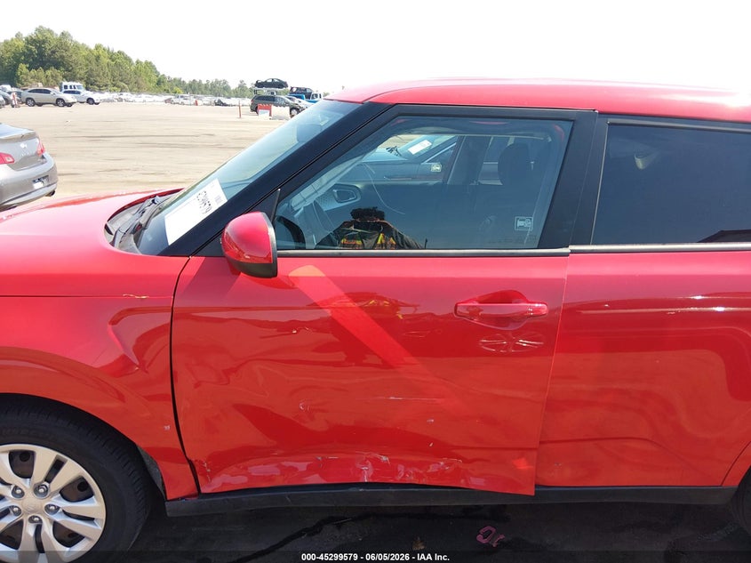 2021 Kia Soul VIN KNDJ23AUXM7144573 IAAI salvage auction — LEFT SIDE, Salvage Title, sold $25 on 2026-07-29 (photo 6)