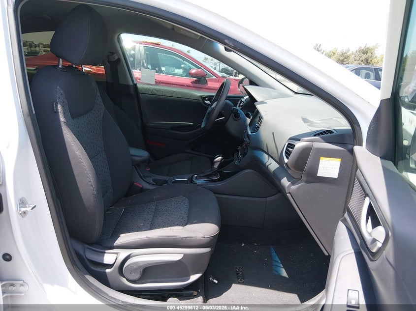 2018 Hyundai Ioniq VIN KMHC65LC6JU102228 IAAI salvage auction — RIGHT FRONT, Salvage Title, sold $2,450 on 2026-07-13 (photo 5)