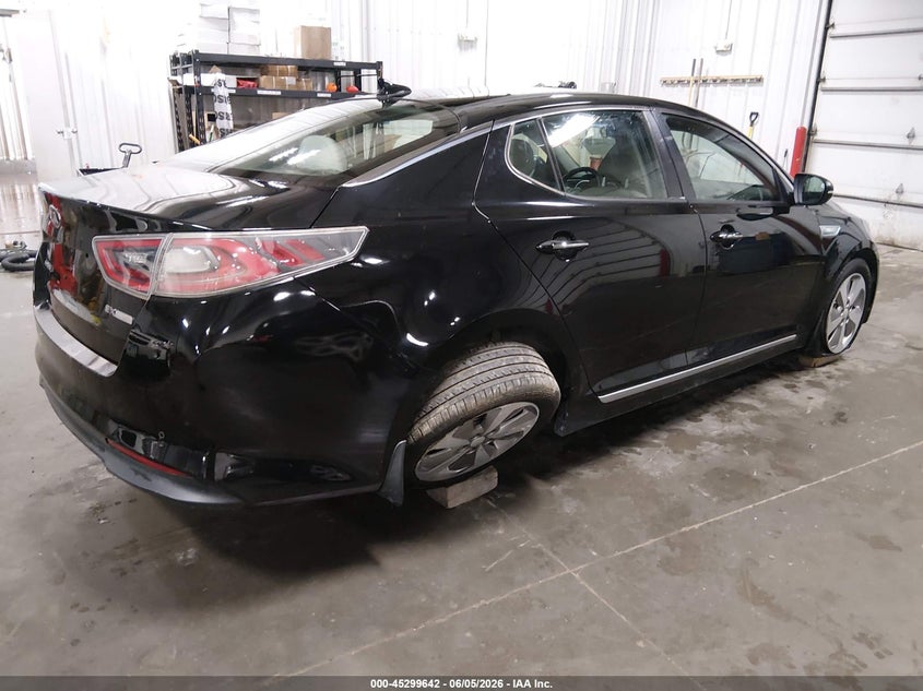 2016 Kia Optima VIN KNAGN4AD8G5095135 IAAI salvage auction — LEFT SIDE, Salvage (Iowa), sold $500 on 2026-07-28 (photo 4)