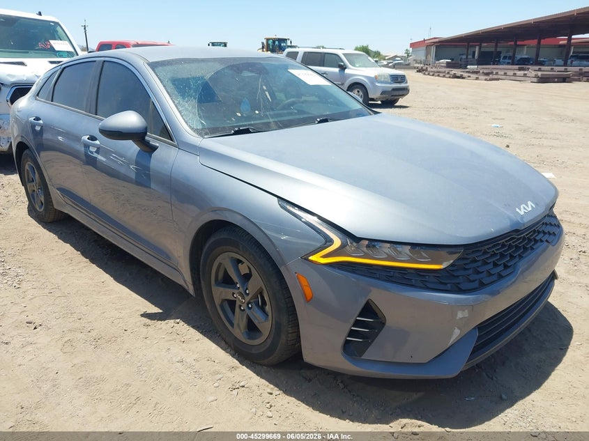 2022 Kia K5 VIN 5XXG24J28NG147463 IAAI salvage auction — LEFT SIDE, Salvage Title, sold $4,050 on 2026-07-14 (photo 1)