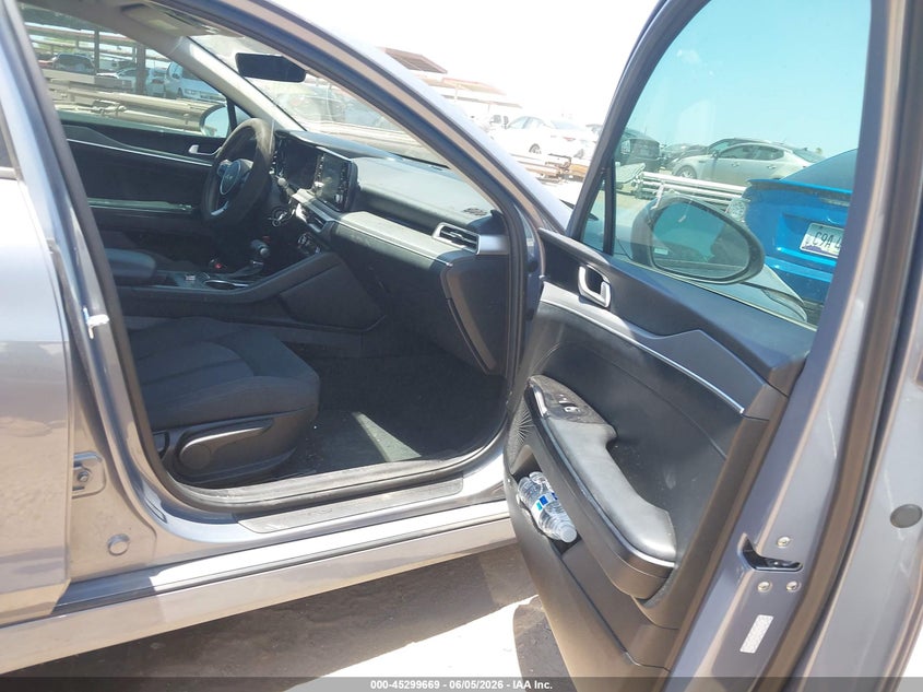 2022 Kia K5 VIN 5XXG24J28NG147463 IAAI salvage auction — LEFT SIDE, Salvage Title, sold $4,050 on 2026-07-14 (photo 5)