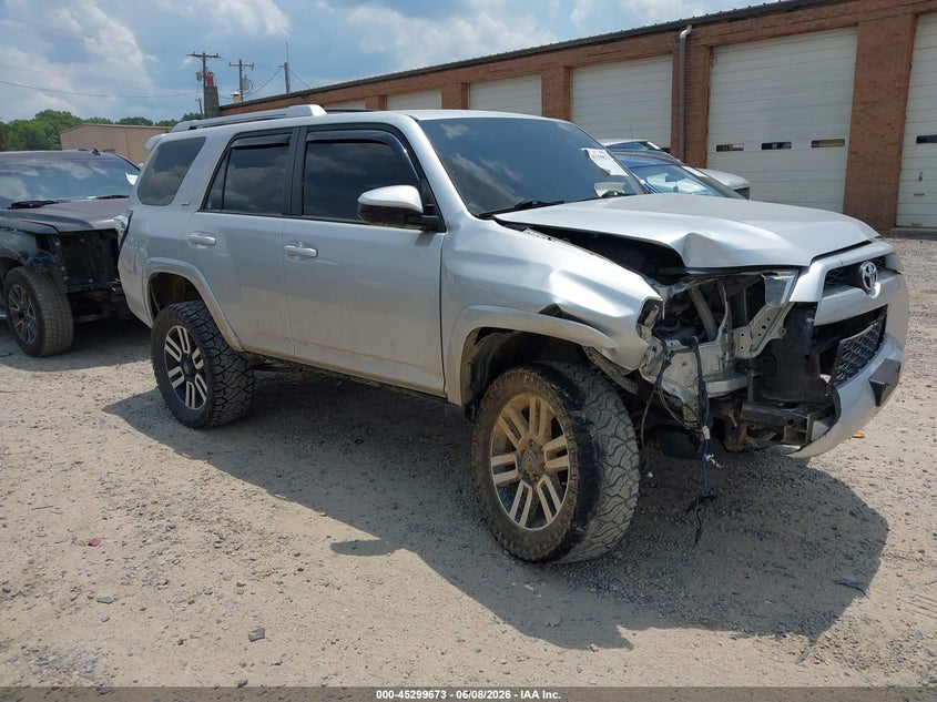 2015 Toyota 4runner VIN JTEBU5JR2F5240827 IAAI salvage auction — FRONT END, Salvage Title, sold $5,800 on 2026-07-09 (photo 1)