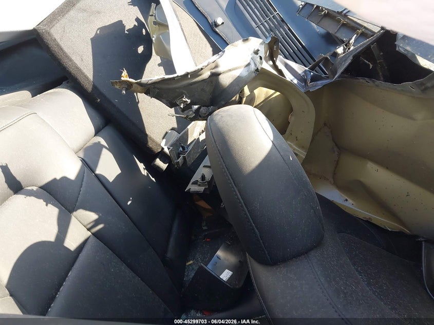 2024 Tesla Model y VIN 7SAYGDEE1RA233359 IAAI salvage auction — ROLLOVER, Salvage Title, sold $1,750 on 2026-07-21 (photo 8)