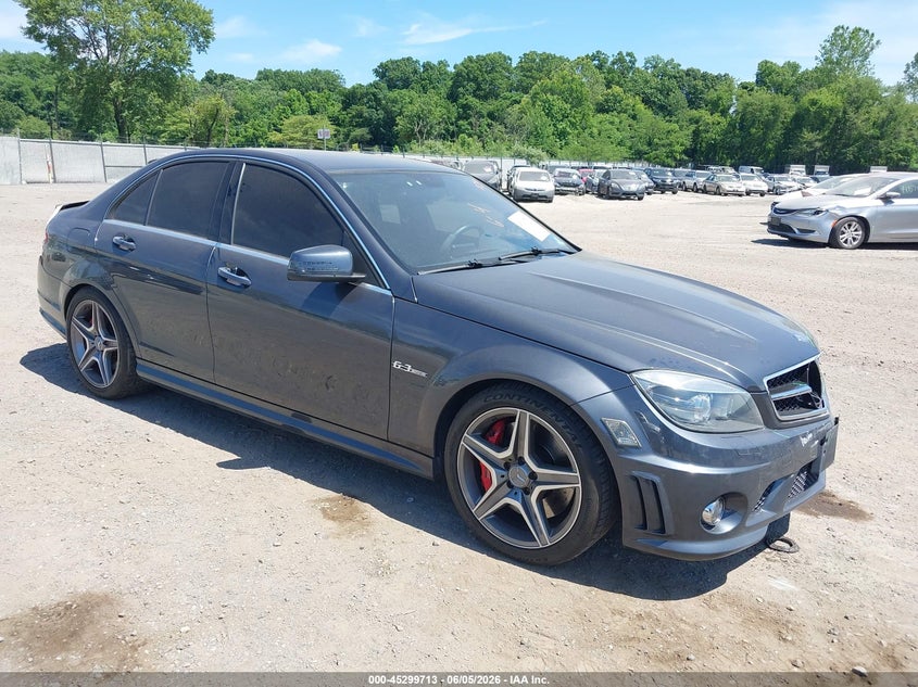 2011 Mercedes-Benz C-klasse AMG VIN WDDGF7HBXBF662508 — IAAI salvage auction photo