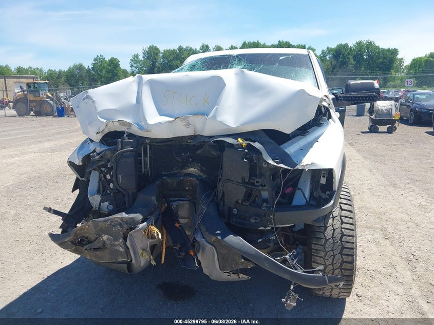 2018 Ram 1500 VIN 1C6RR7YT6JS122430 IAAI salvage auction — FRONT END, Salvage Title, sold $1,100 on 2026-10-01 (photo 6)