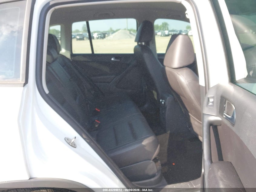 2016 Volkswagen Tiguan VIN WVGAV7AXXGW609237 IAAI salvage auction — FRONT END, Salvage (Ohio), sold $1,050 on 2026-07-22 (photo 8)