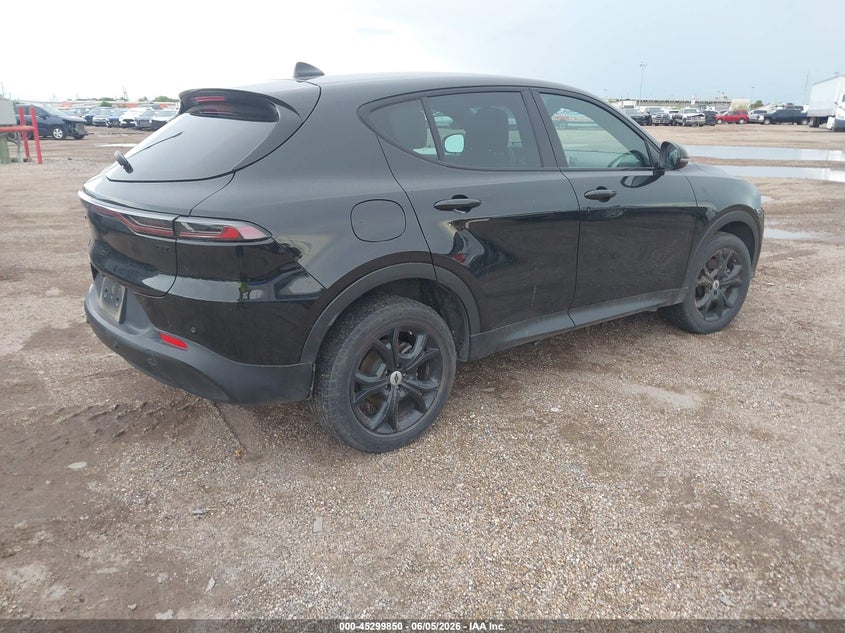 2024 Dodge Hornet VIN ZACNDFAN3R3A12620 IAAI salvage auction — LEFT REAR, Salvage Title, sold $4,150 on 2026-08-21 (photo 4)