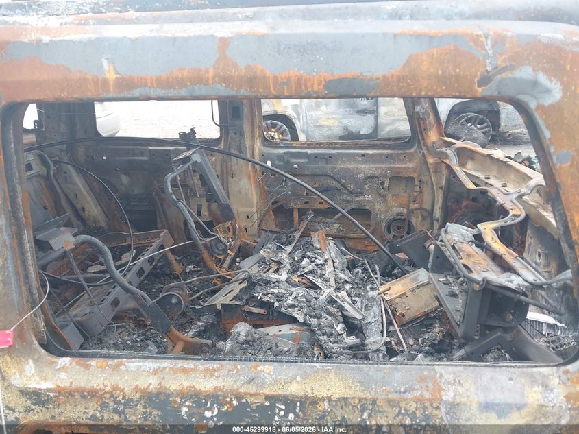 2004 Hummer H2 VIN 5GRGN23U24H113464 IAAI salvage auction — TOTAL BURN, Parts Only (Arkansas), sold $75 on 2026-07-29 (photo 5)