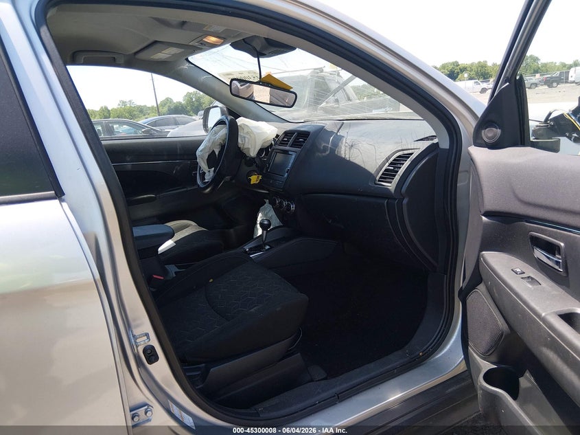 2023 Mitsubishi Outlander VIN JA4ARUAU5PU013620 IAAI salvage auction — FRONT END, Salvage - Greater Than 75% (Maryland), sold $3,150 on 2026-07-30 (photo 5)
