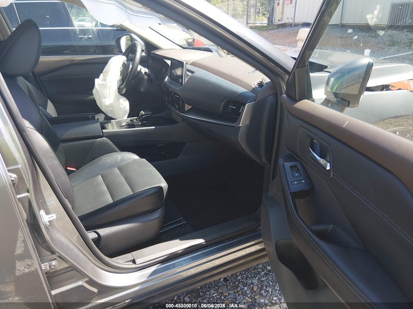 2022 Nissan Rogue VIN 5N1BT3BA7NC704978 IAAI salvage auction — ENGINE DAMAGE, Salvage (Mississippi), sold $3,750 on 2026-07-31 (photo 5)