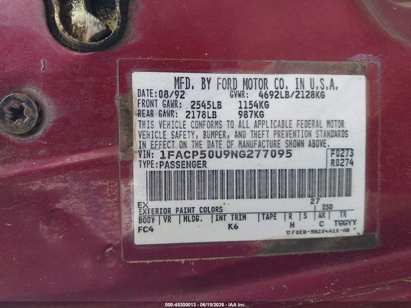 1992 Ford Taurus VIN 1FACP50U9NG277095 IAAI salvage auction — NORMAL WEAR, Clear (Washington), sold $250 on 2026-07-08 (photo 9)