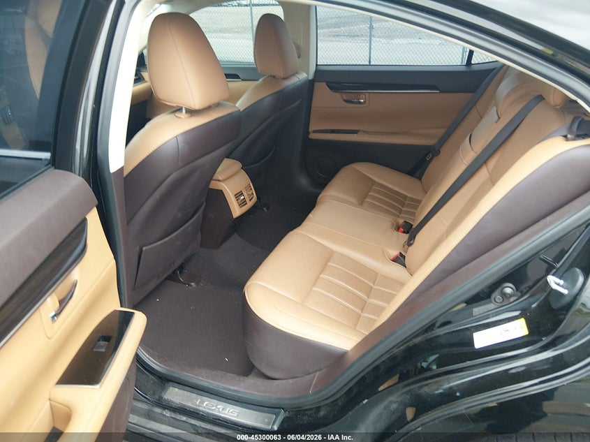 2018 Lexus ES VIN 58ABK1GGXJU111407 IAAI salvage auction — REAR END, Rebuildable (Florida), sold $7,350 on 2026-07-30 (photo 8)