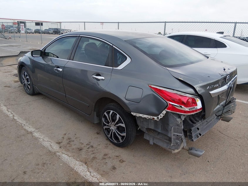 2015 Nissan Altima VIN 1N4AL3APXFC572151 IAAI salvage auction — REAR END, Salvage Title, sold $450 on 2026-07-22 (photo 3)