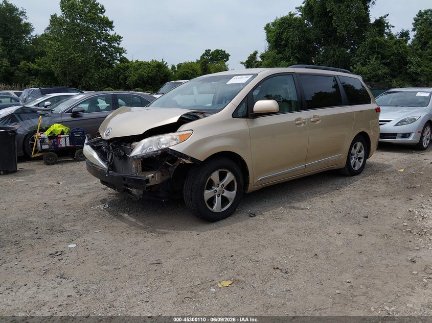 2013 Toyota Sienna VIN 5TDKK3DC8DS334997 IAAI salvage auction — FRONT END, Salvage Title, sold $1,250 on 2026-07-09 (photo 2)
