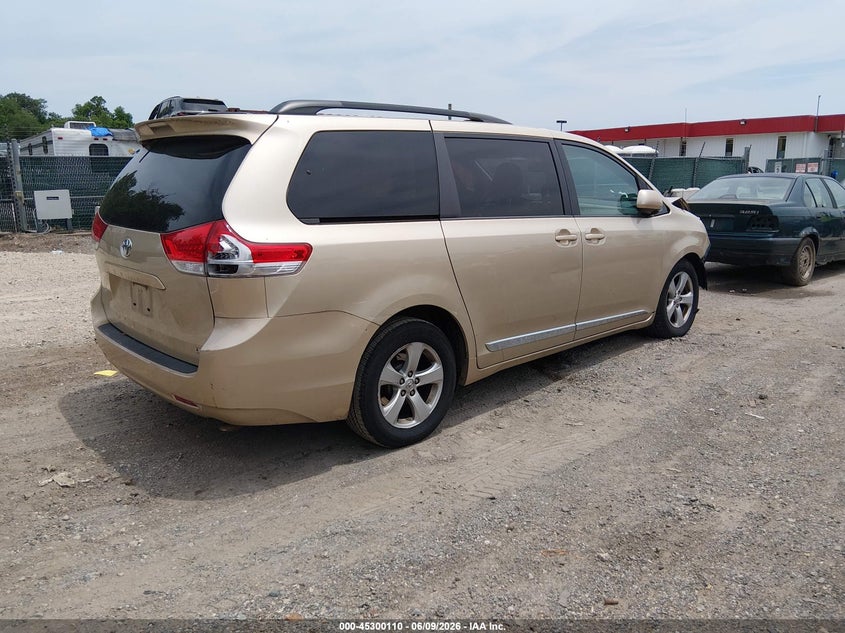 2013 Toyota Sienna VIN 5TDKK3DC8DS334997 IAAI salvage auction — FRONT END, Salvage Title, sold $1,250 on 2026-07-09 (photo 4)