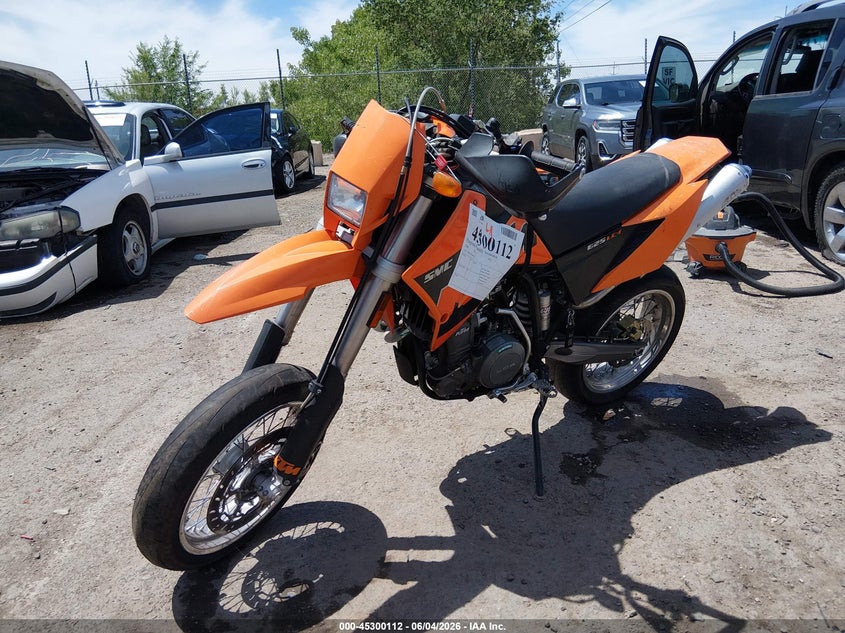 2006 Ktm 625 VIN VBKEXN4056M700718 IAAI salvage auction — ROLLOVER, Salvage (New Mexico), sold $950 on 2026-07-07 (photo 2)