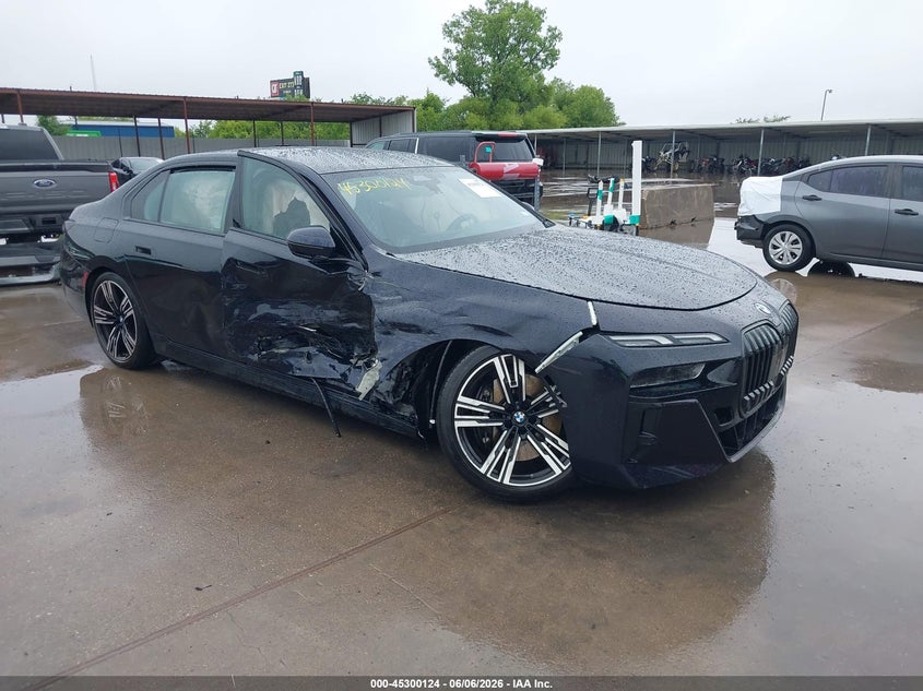 2025 BMW 7er VIN WBA23EH09SCT62070 — IAAI salvage auction photo