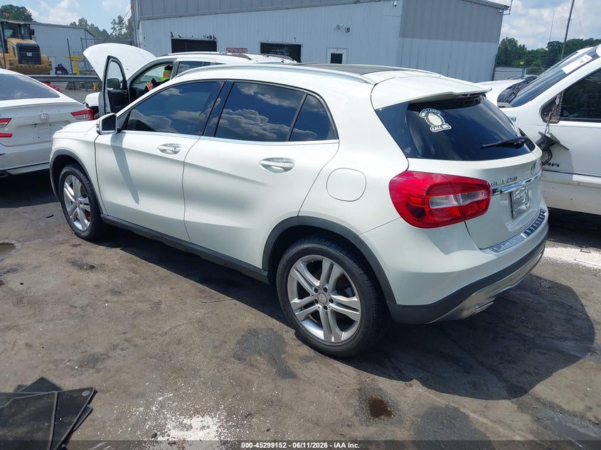 2016 Mercedes-benz Gla-klasse VIN WDCTG4GB8GJ252195 IAAI salvage auction — FRONT END, Salvage (North Carolina), sold $3,650 on 2026-07-30 (photo 3)