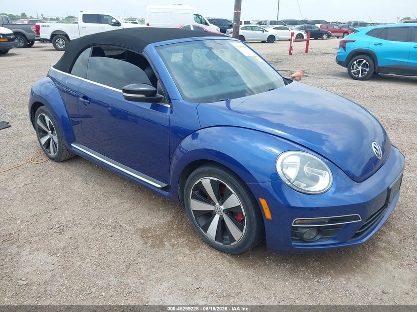 2013 Volkswagen Beetle VIN 3VW7S7AT7DM825382 IAAI salvage auction — ENGINE DAMAGE, Salvage (Texas), sold $700 on 2026-07-09 (photo 1)