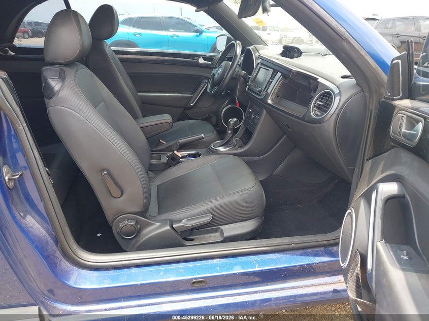 2013 Volkswagen Beetle VIN 3VW7S7AT7DM825382 IAAI salvage auction — ENGINE DAMAGE, Salvage (Texas), sold $700 on 2026-07-09 (photo 5)