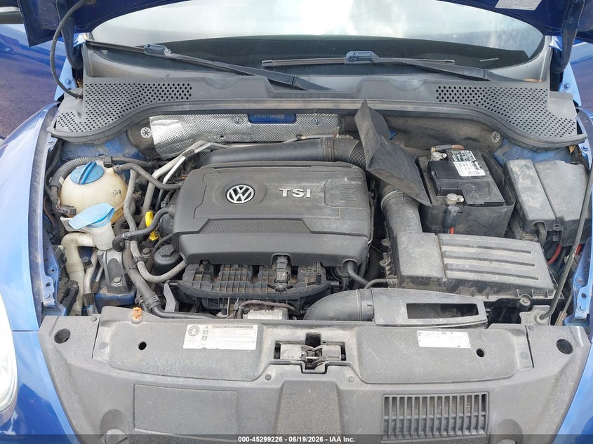 2013 Volkswagen Beetle VIN 3VW7S7AT7DM825382 IAAI salvage auction — ENGINE DAMAGE, Salvage (Texas), sold $700 on 2026-07-09 (photo 6)