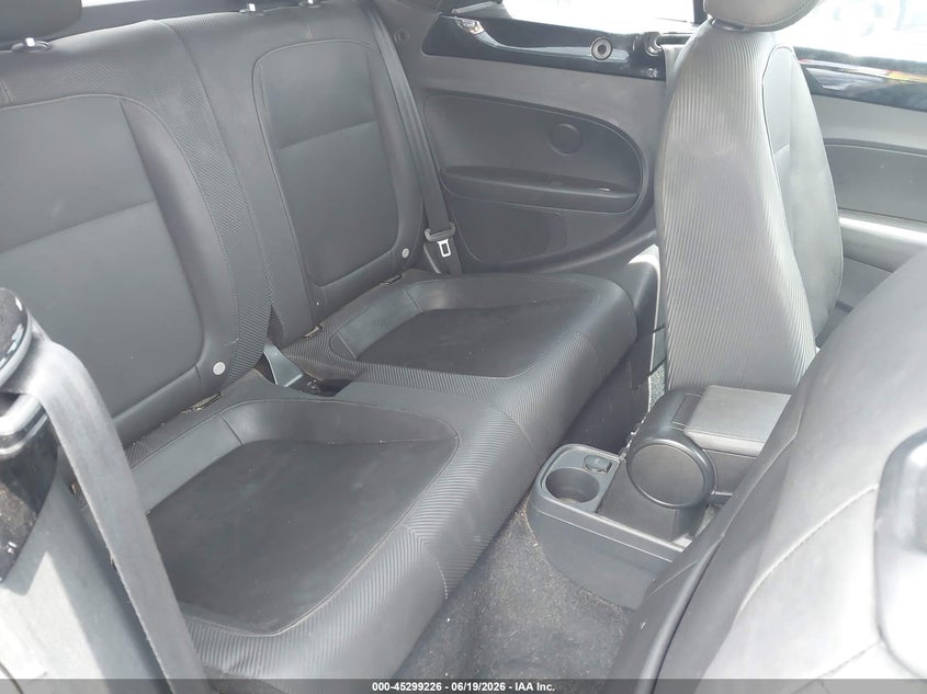 2013 Volkswagen Beetle VIN 3VW7S7AT7DM825382 IAAI salvage auction — ENGINE DAMAGE, Salvage (Texas), sold $700 on 2026-07-09 (photo 8)