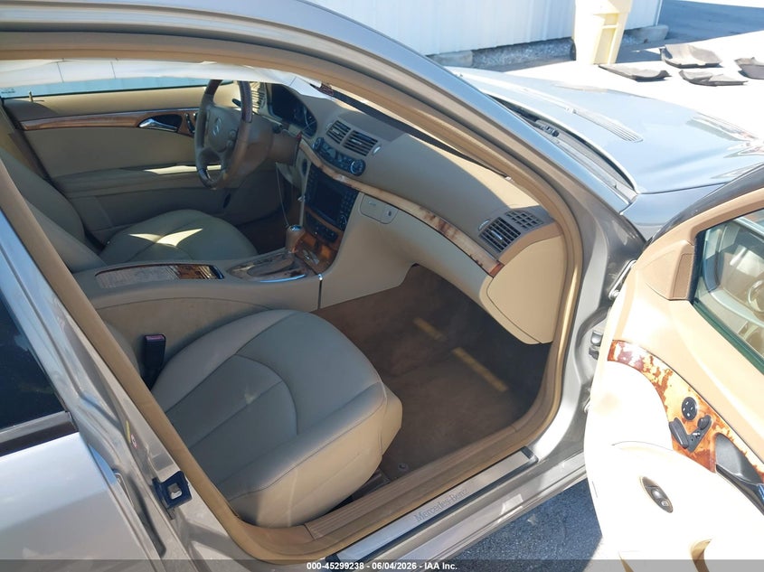 2009 Mercedes-benz E-class VIN WDBUH87XX9B378659 IAAI salvage auction — FRONT END, Clear (Indiana), sold $925 on 2026-07-16 (photo 5)