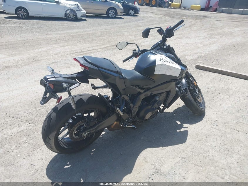 2025 Yamaha Mt VIN JYARN94Y7SA000597 IAAI salvage auction — FRONT END, Salvage Title, sold $25 on 2026-07-29 (photo 4)