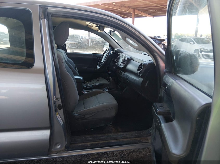 2017 Toyota Tacoma VIN 5TFSX5EN8HX048371 IAAI salvage auction — FRONT & REAR, Salvage Title, sold $5,700 on 2026-07-28 (photo 5)