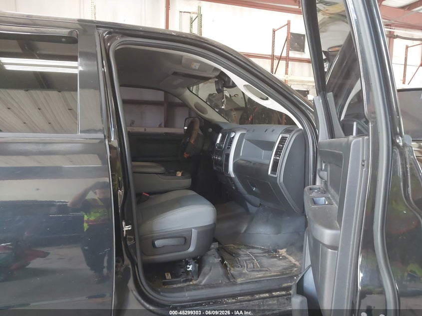 2016 Ram 2500 VIN 3C6UR5HL5GG126581 IAAI salvage auction — LEFT REAR, Salvage Title, sold $11,000 on 2026-07-20 (photo 5)