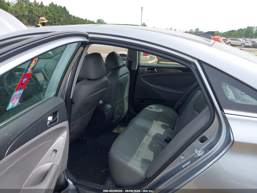 2015 Hyundai Sonata hybrid VIN KMHEC4A47FA136078 IAAI salvage auction — TRANSMISSION, Clear (Virginia), sold $25 on 2026-07-27 (photo 8)