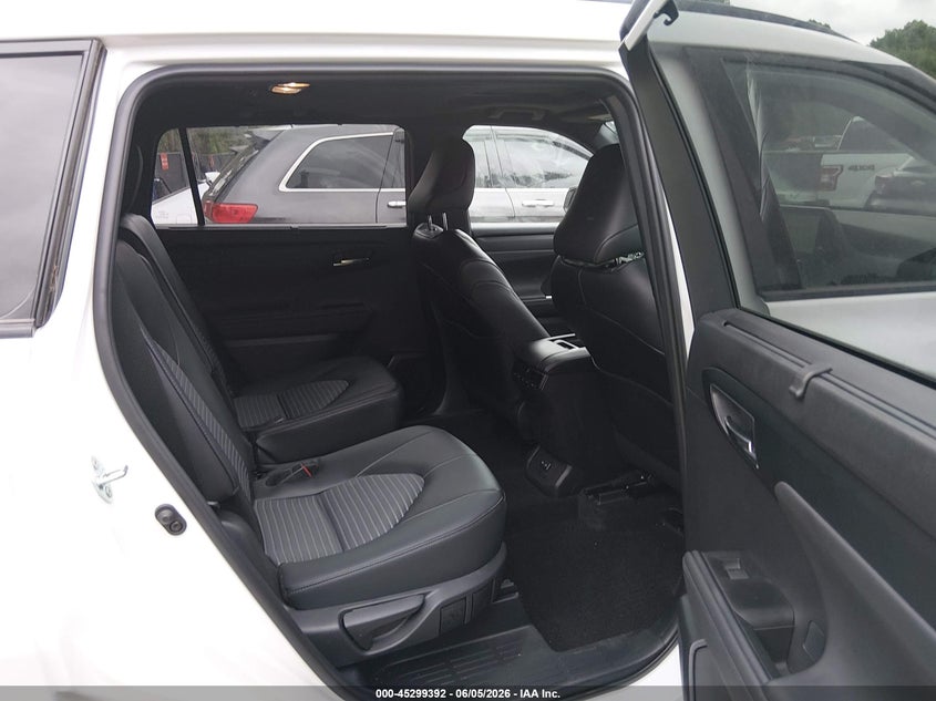 2024 Toyota Highlander VIN 5TDKDRBH5RS548199 IAAI salvage auction — HAIL, Salvage Title, sold $34,375 on 2026-07-15 (photo 8)
