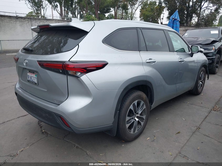2024 Toyota Highlander VIN 5TDKDRAH5RS053129 IAAI salvage auction — FRONT END, Salvage Title, sold $6,300 on 2026-07-08 (photo 4)