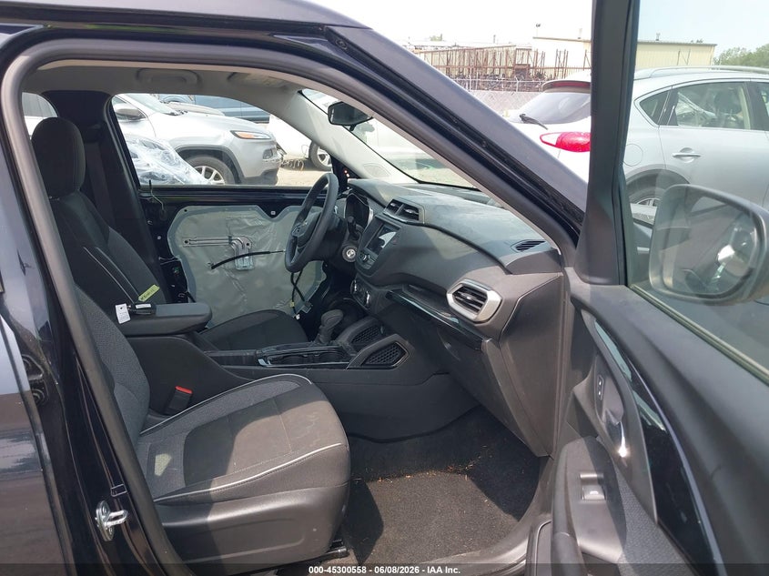 2021 Chevrolet Trailblazer VIN KL79MMS22MB100156 IAAI salvage auction — FRONT END, Salvage Title, sold $1,800 on 2026-07-09 (photo 5)