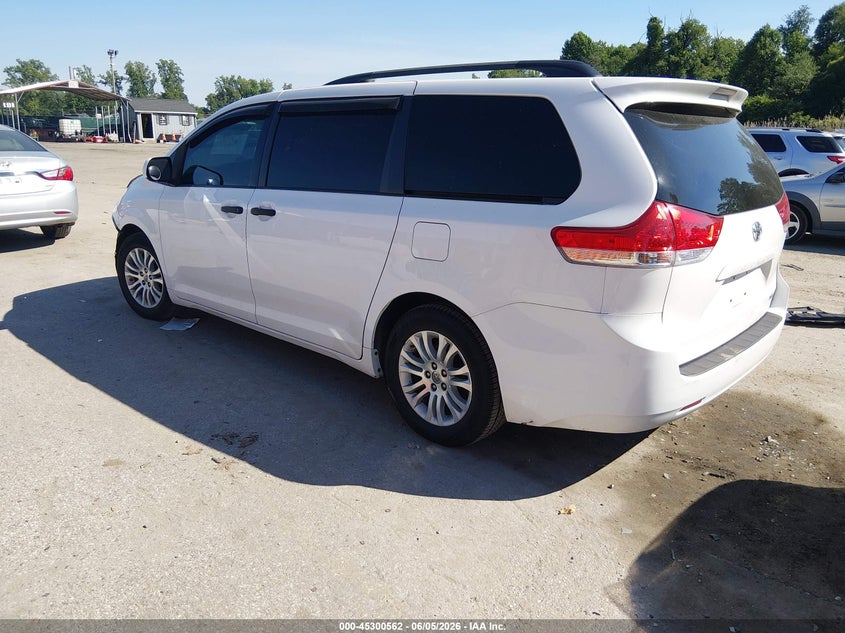 2014 Toyota Sienna VIN 5TDYK3DC7ES516346 IAAI salvage auction — FRONT END, Salvage Title, sold $2,100 on 2026-08-01 (photo 3)